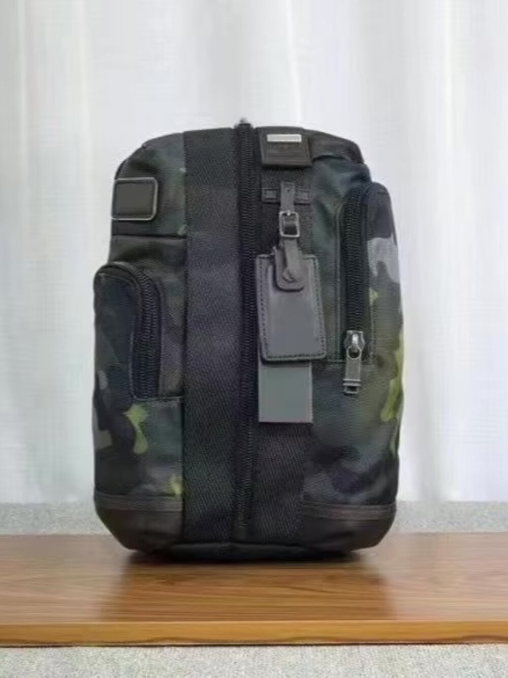 👜 NEW Tumi Fremont HIGGINS Army Green Camo Ballistic Nylon Crossbody Bag